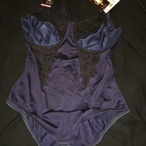 Maidenform Intimates & Sleepwear - NWT 42D Lace Bodybriefer - Firm Control Maidenform Intimates & Sleepwear - NWT 42D Lace Bodybriefer - Firm Control